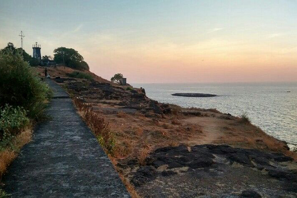 Resorts near Saldure beach